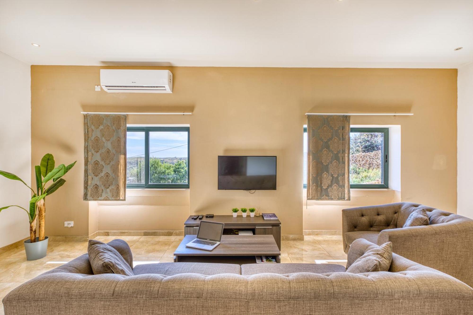 Spacious, Bright, Valley & Sea View Maisonette Xagħra Exteriér fotografie