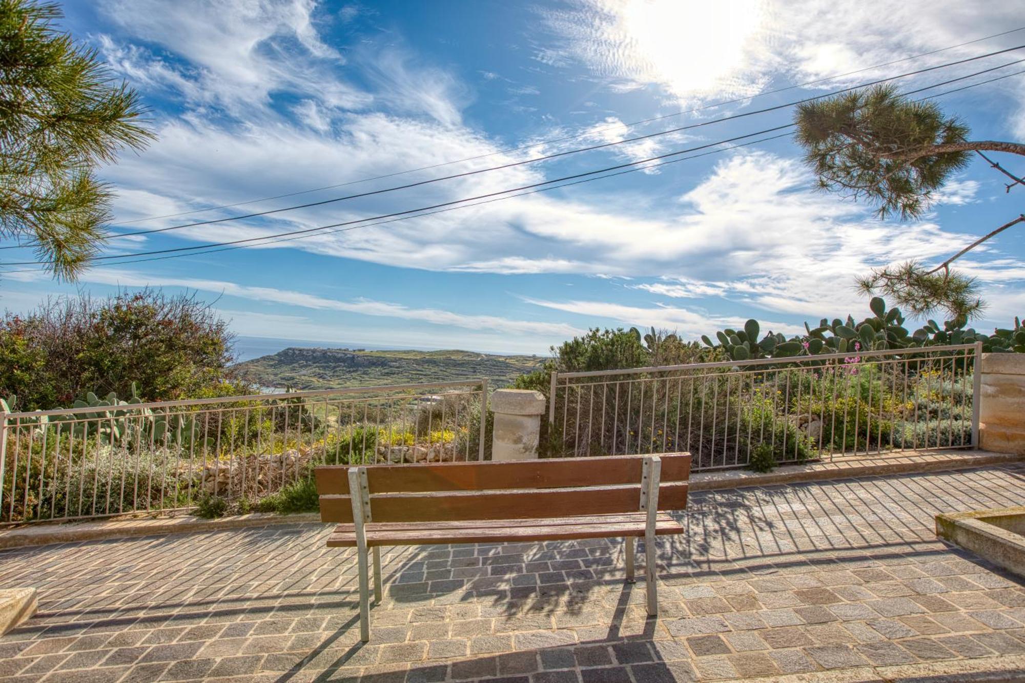Spacious, Bright, Valley & Sea View Maisonette Xagħra Exteriér fotografie