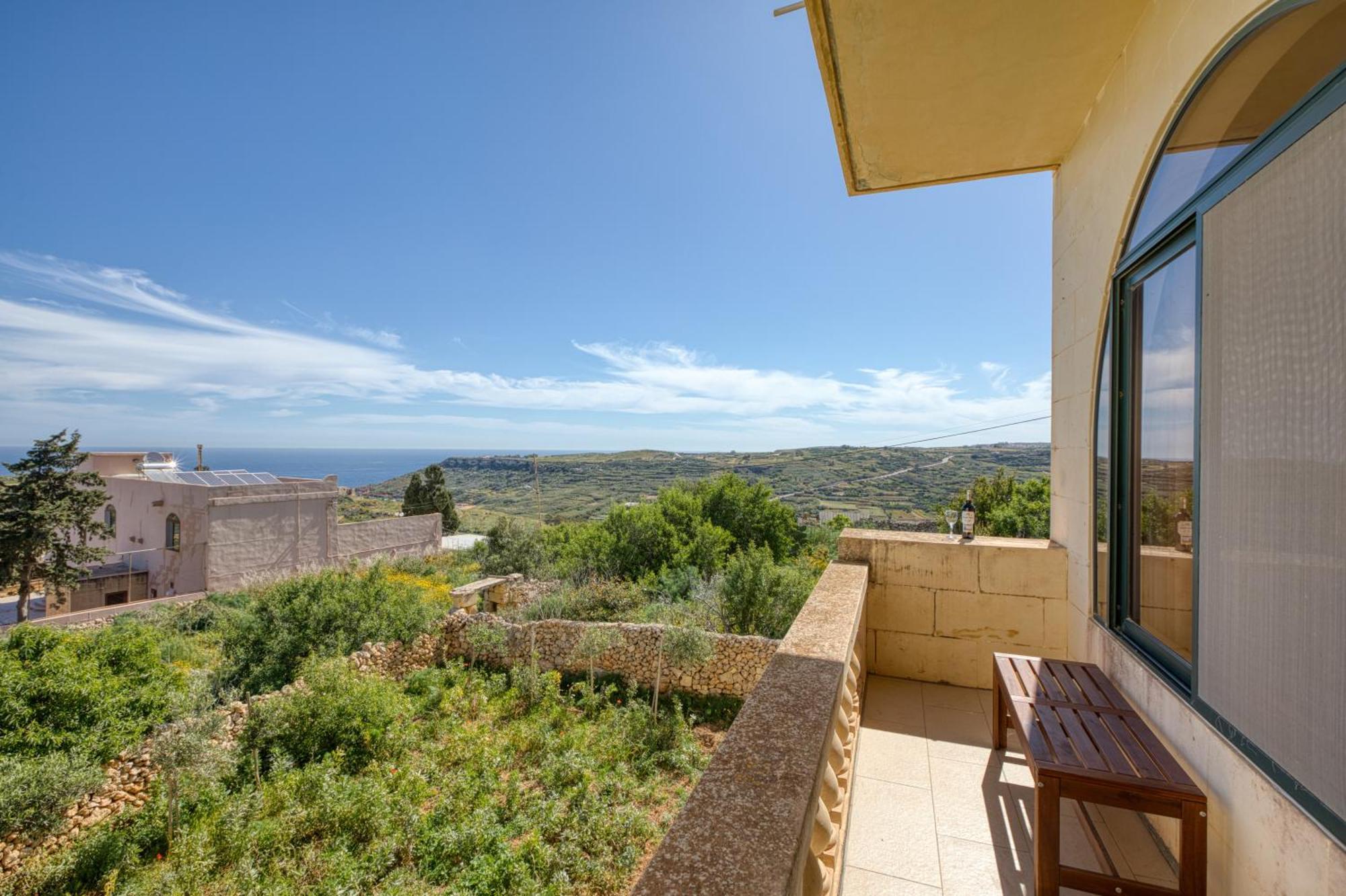 Spacious, Bright, Valley & Sea View Maisonette Xagħra Exteriér fotografie
