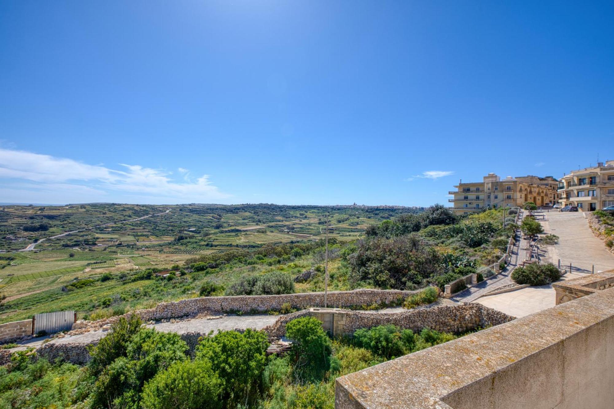 Spacious, Bright, Valley & Sea View Maisonette Xagħra Exteriér fotografie