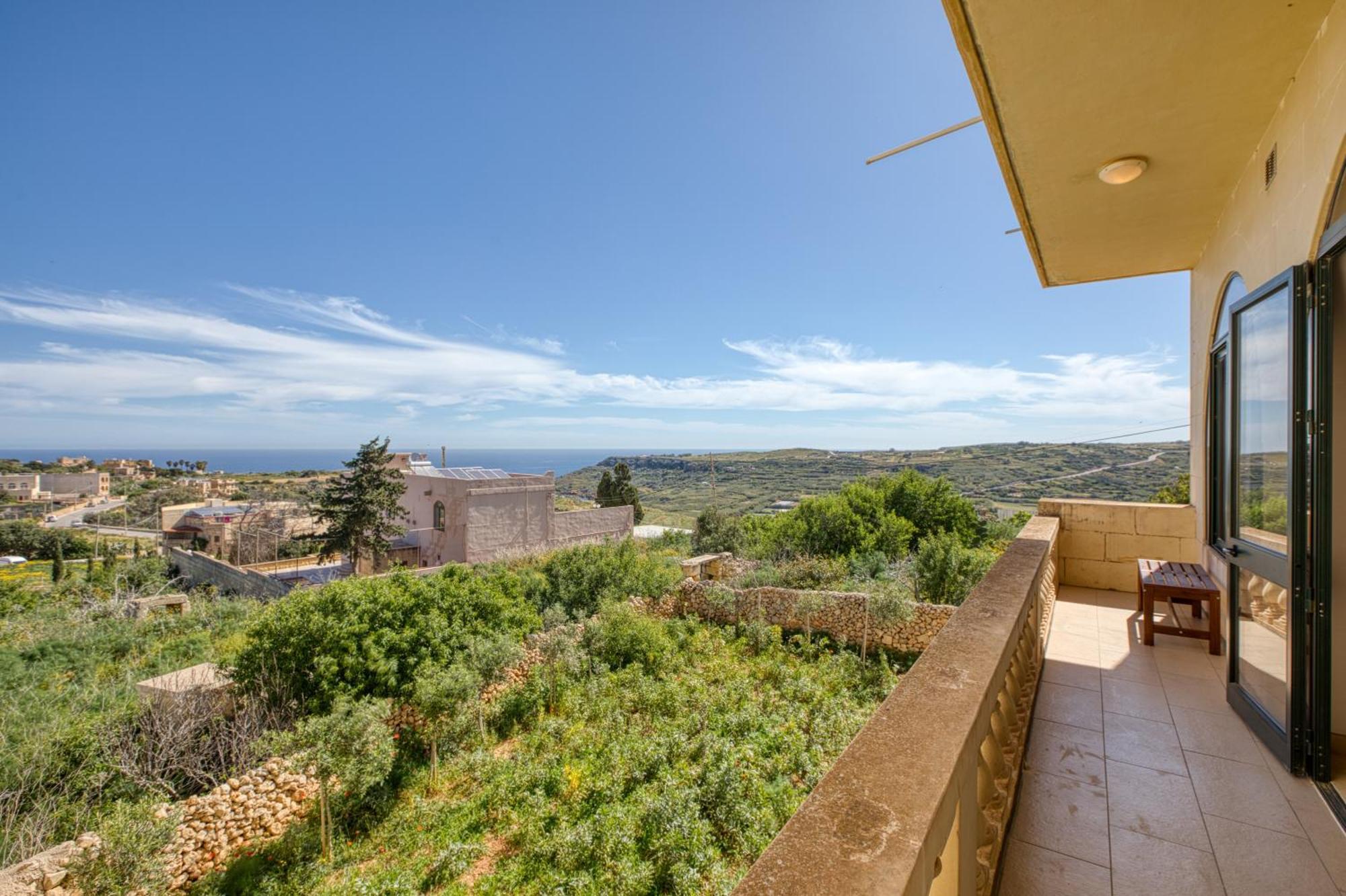 Spacious, Bright, Valley & Sea View Maisonette Xagħra Exteriér fotografie