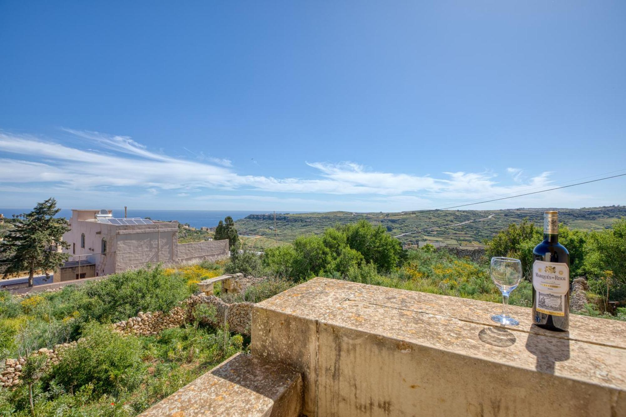 Spacious, Bright, Valley & Sea View Maisonette Xagħra Exteriér fotografie