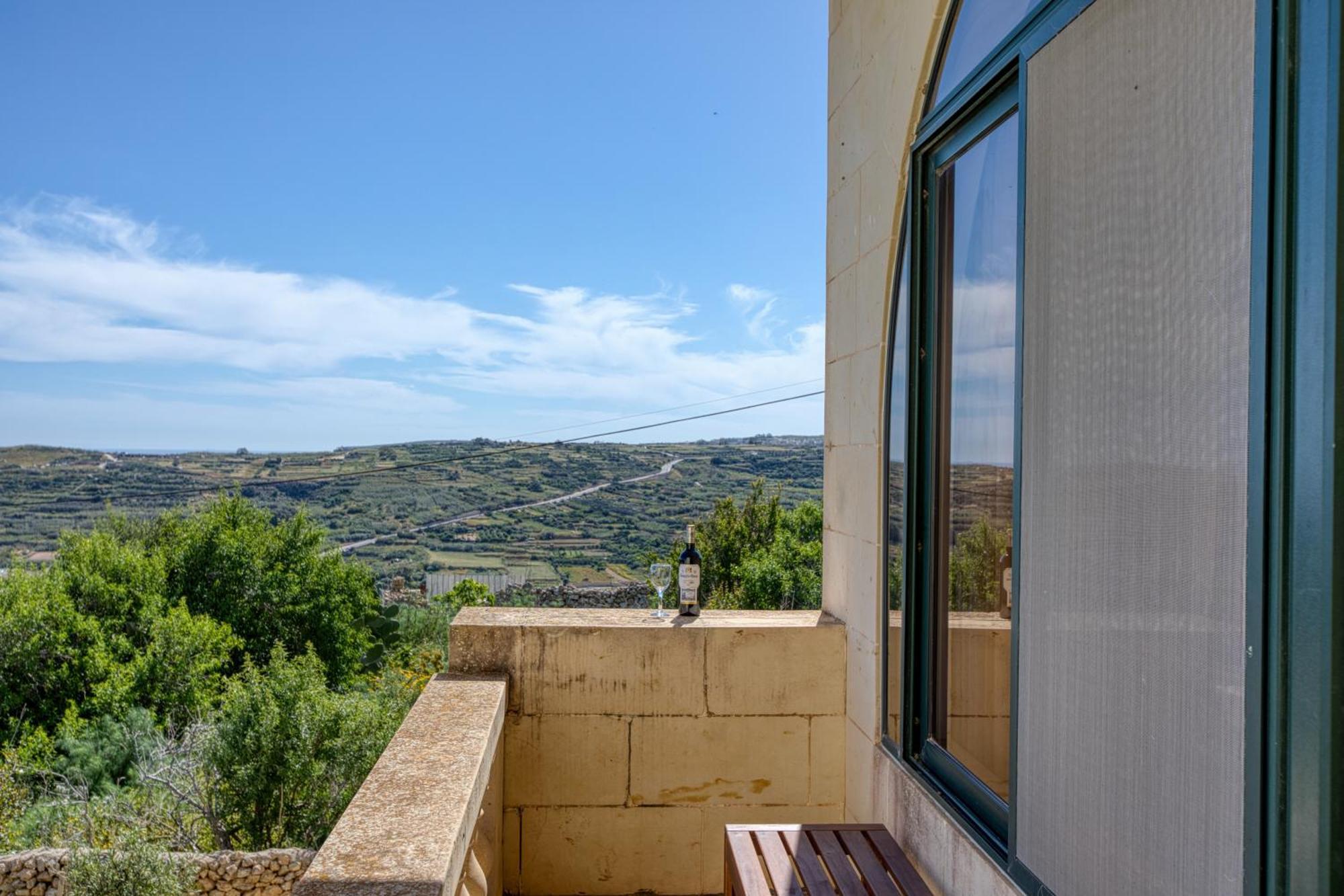 Spacious, Bright, Valley & Sea View Maisonette Xagħra Exteriér fotografie